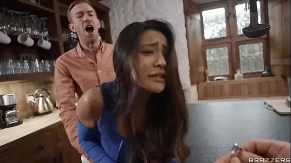 Pôrno brazzers novinha sentando gostoso na pica do dotado